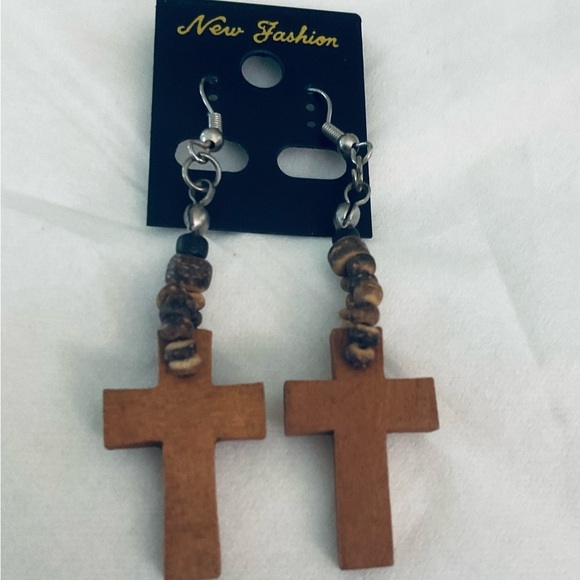 Cross Earrings Wood With Beads Fishhook/Shepherds Hook NWT Brown 2.75 inch drop - Picture 6 of 7